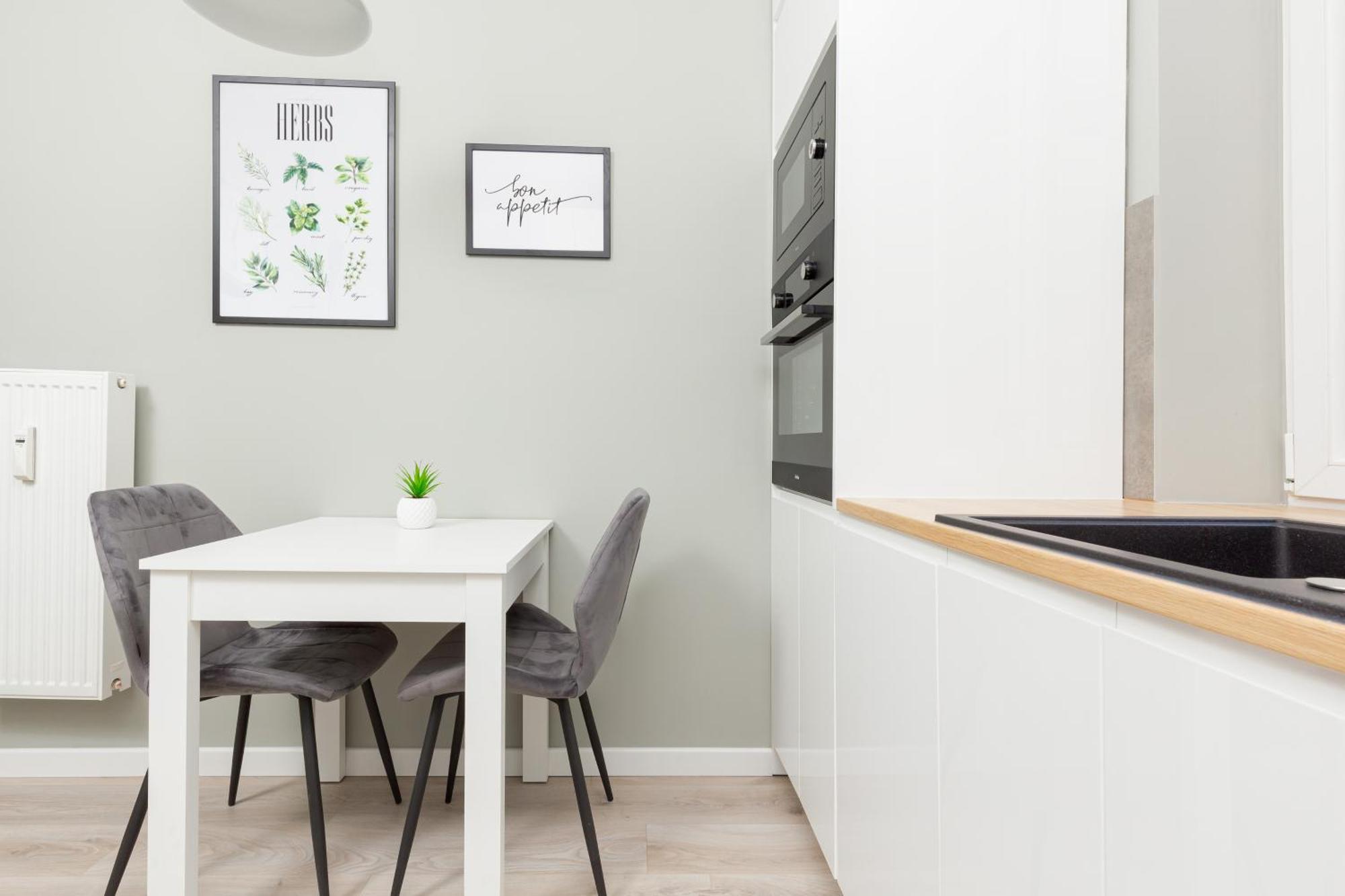 Central Apartment Emilii Plater By Noclegi Renters Varsavia Esterno foto